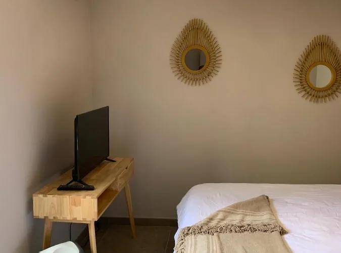 Quarto em Acomodações Particulares Mas Saint Laurent